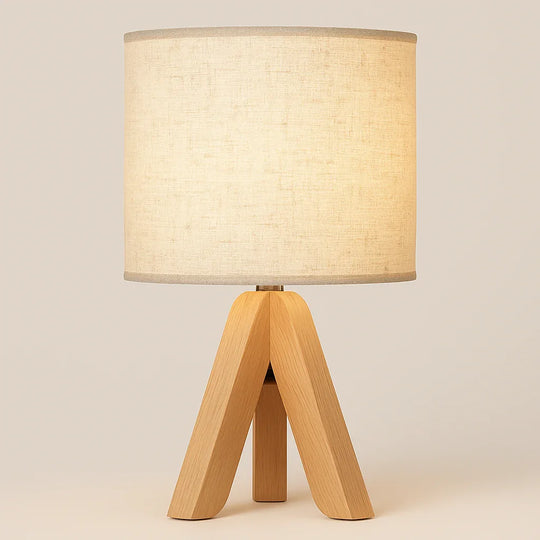 Atlas Floor Lamp with Tripod Design - Solvike