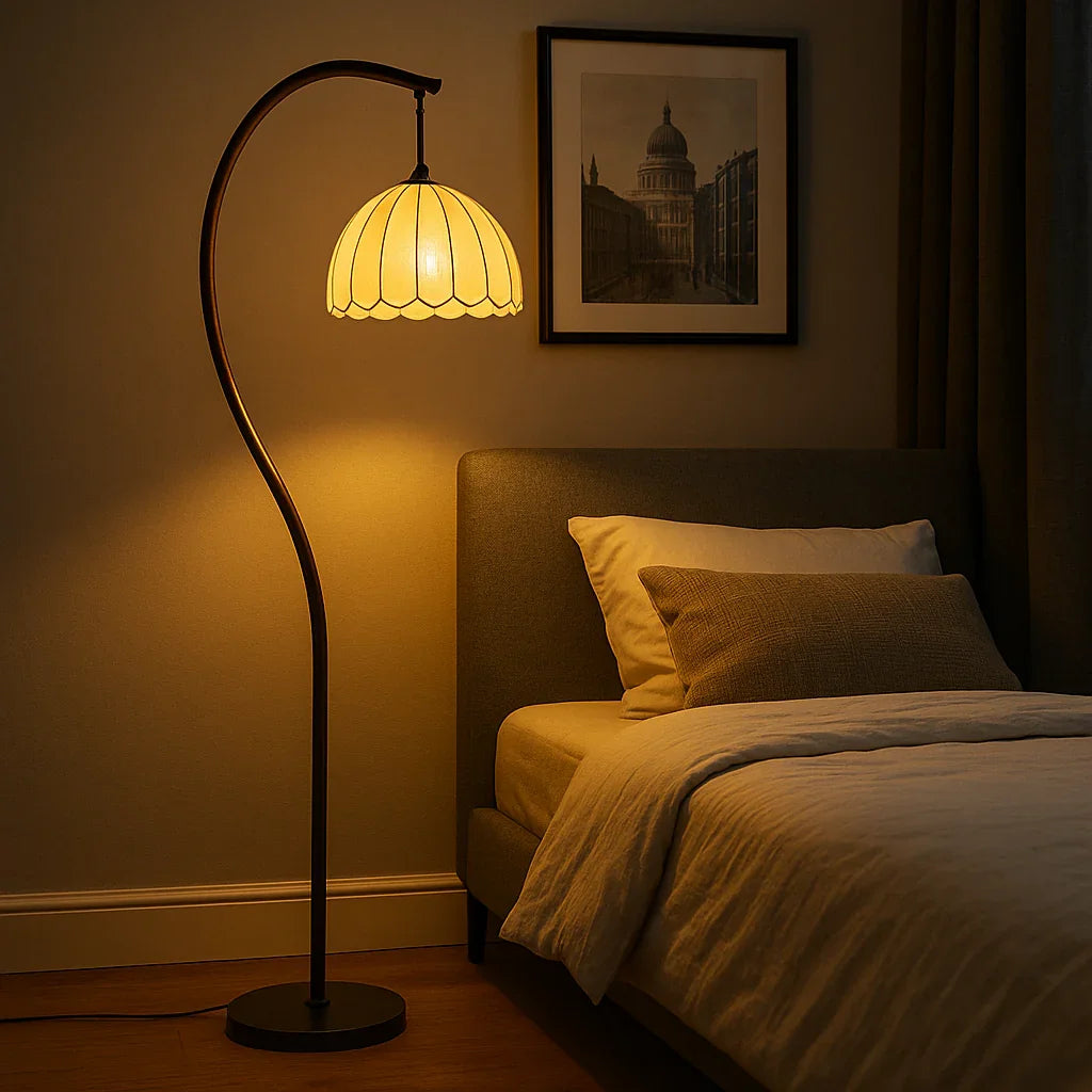 Calista Elegant Floor Lamp - Solvike